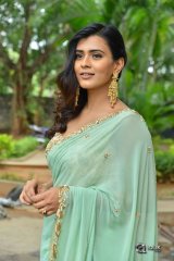 Heeba Patel at 24 Kisses Movie Pressmeet